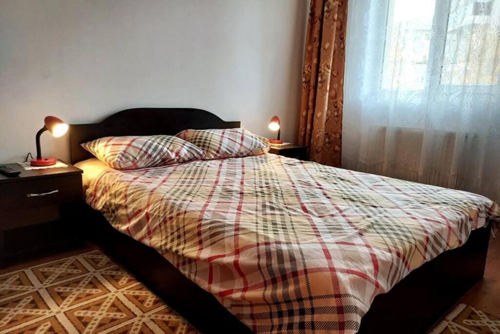 Spacious Flat, With Free Parking & Air Conditioning Floreşti Екстериор снимка